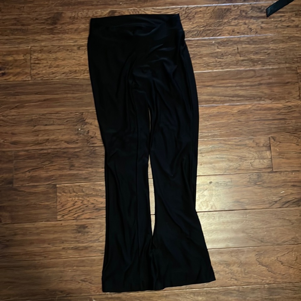 Maternity yoga pants size small